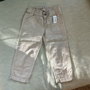 Girls size 6-7 light pink capri pants